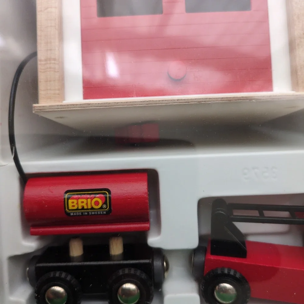 Vtg 90's SEALED BRIO Fire Station Set 33579 Red Wood Railway Sweden NIB